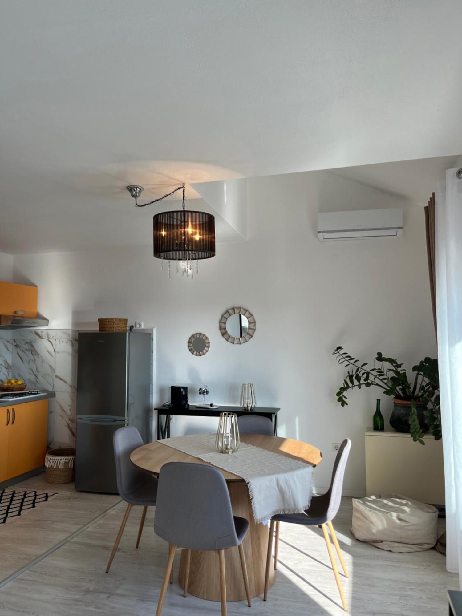 Tino Apartma